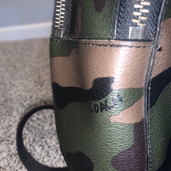 Designer Coach Camo Backpack - Picture 6 of 10